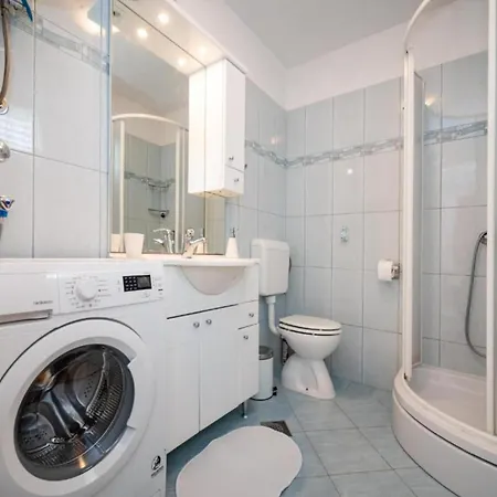 Hébergement de vacances - Three Bedroom House With Sea View Rovanjska