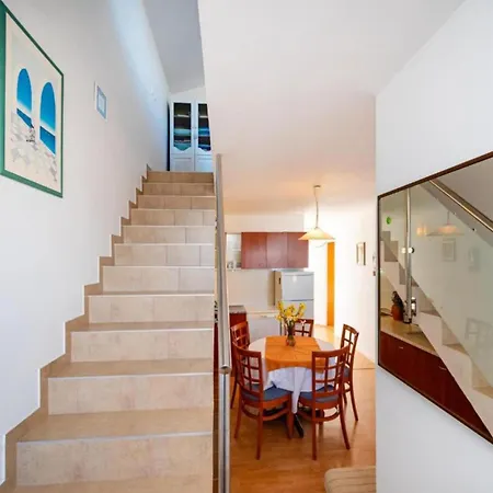 Holiday home - Three Bedroom House With Sea View *